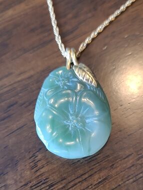 Vtg Crown TRIFARI. Jade Green Lucite Pendant Necklace